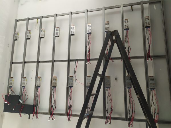 Pantalla p4 empotrada